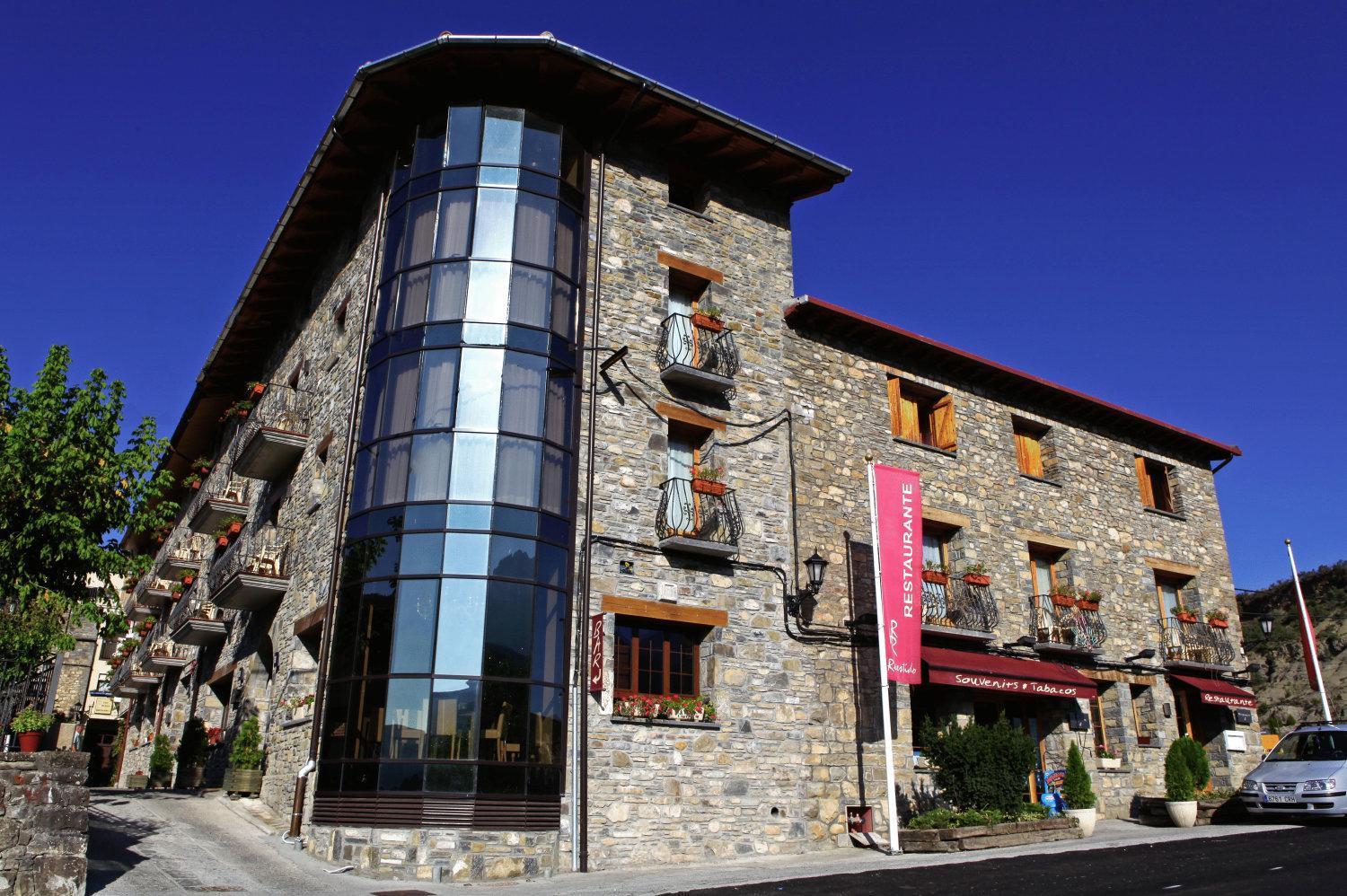 Hotel Restaurante Revestido Escalona Eksteriør billede